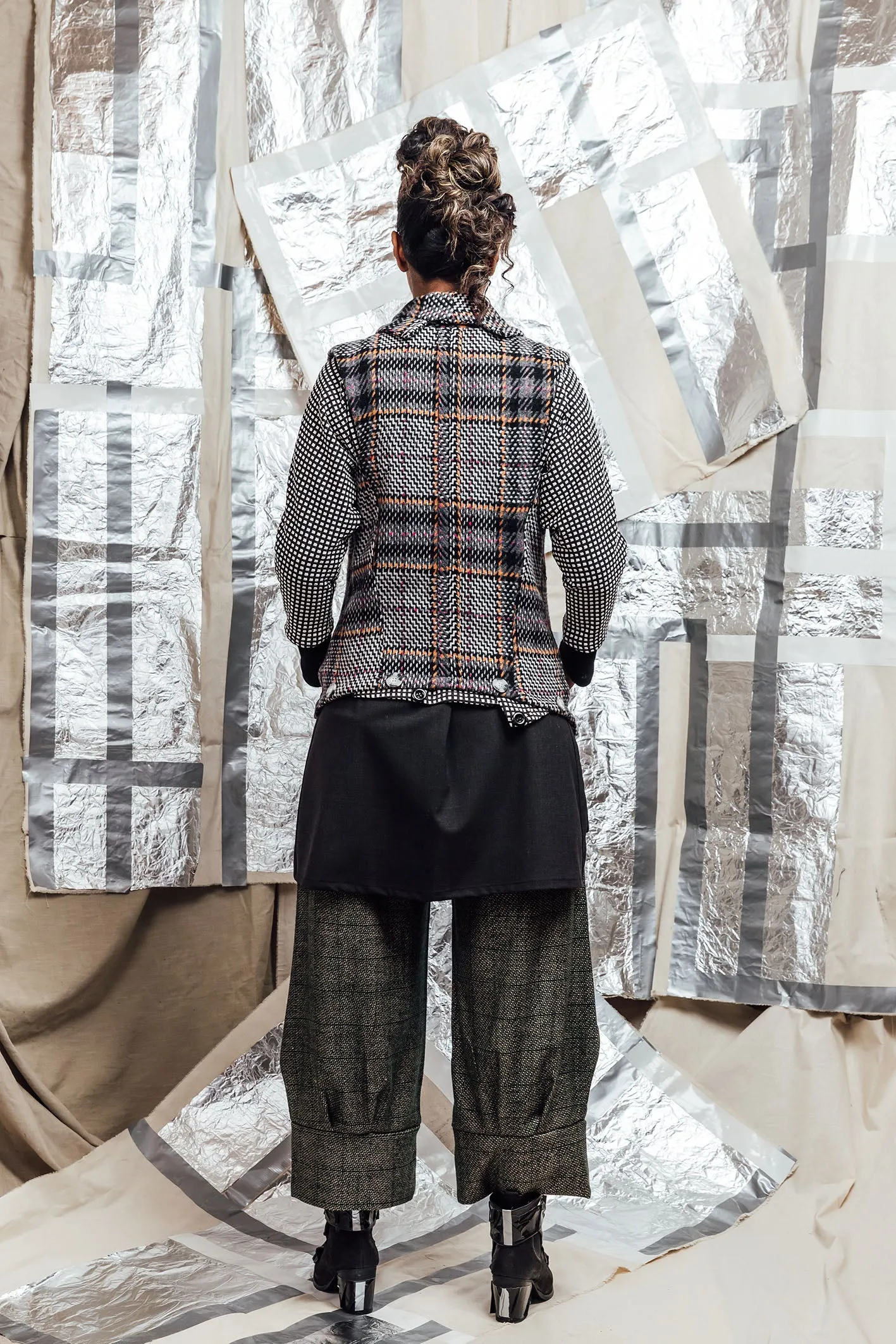 AW23 LYTHE PANELED VEST - MULTI CHECK