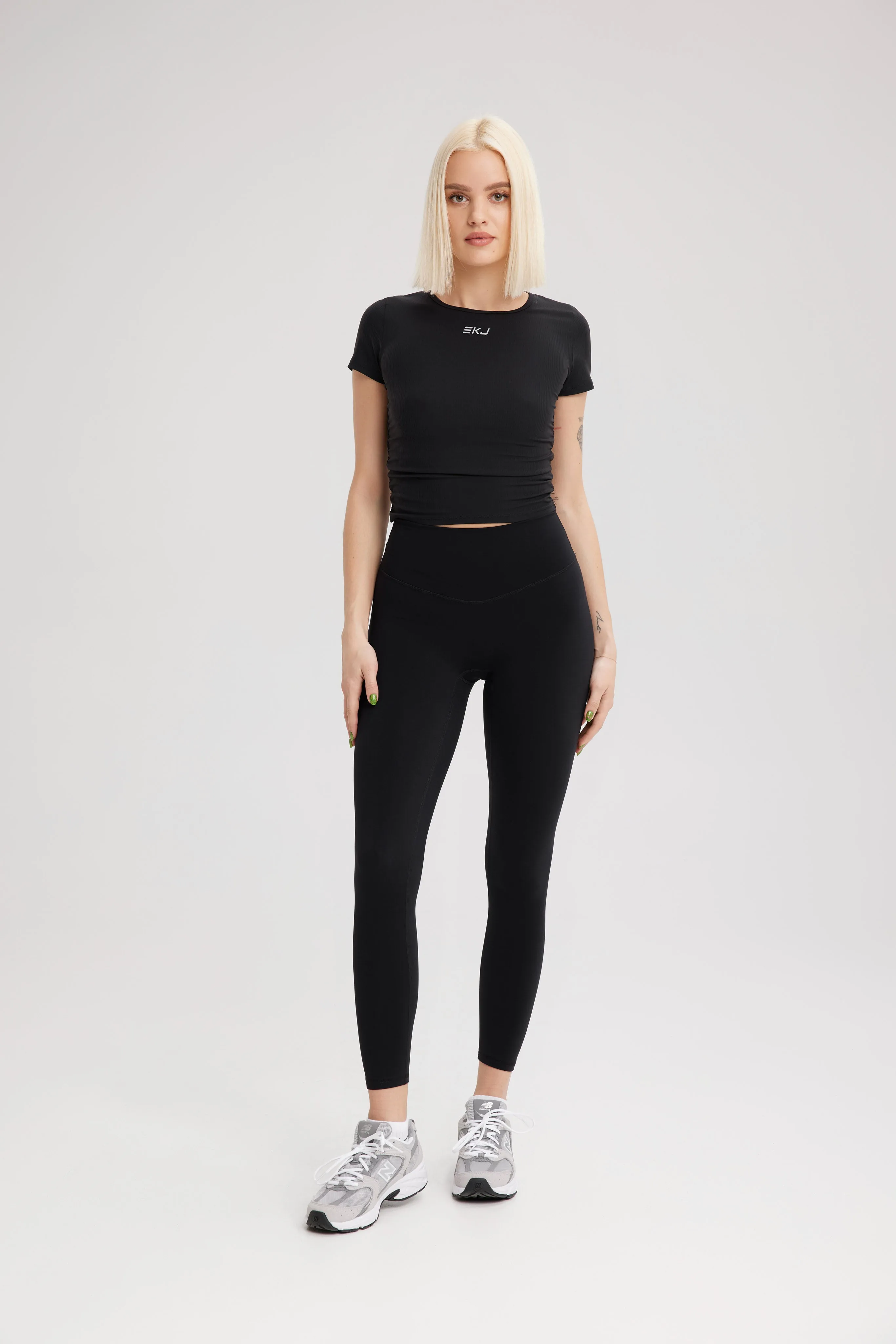 EKJ Seamless Contour Leggings in Shiny Classic Black