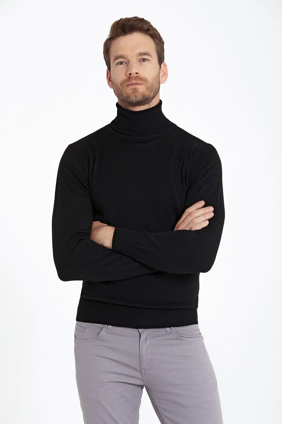 Regular Fit Basic Plain Black Turtleneck Sweater