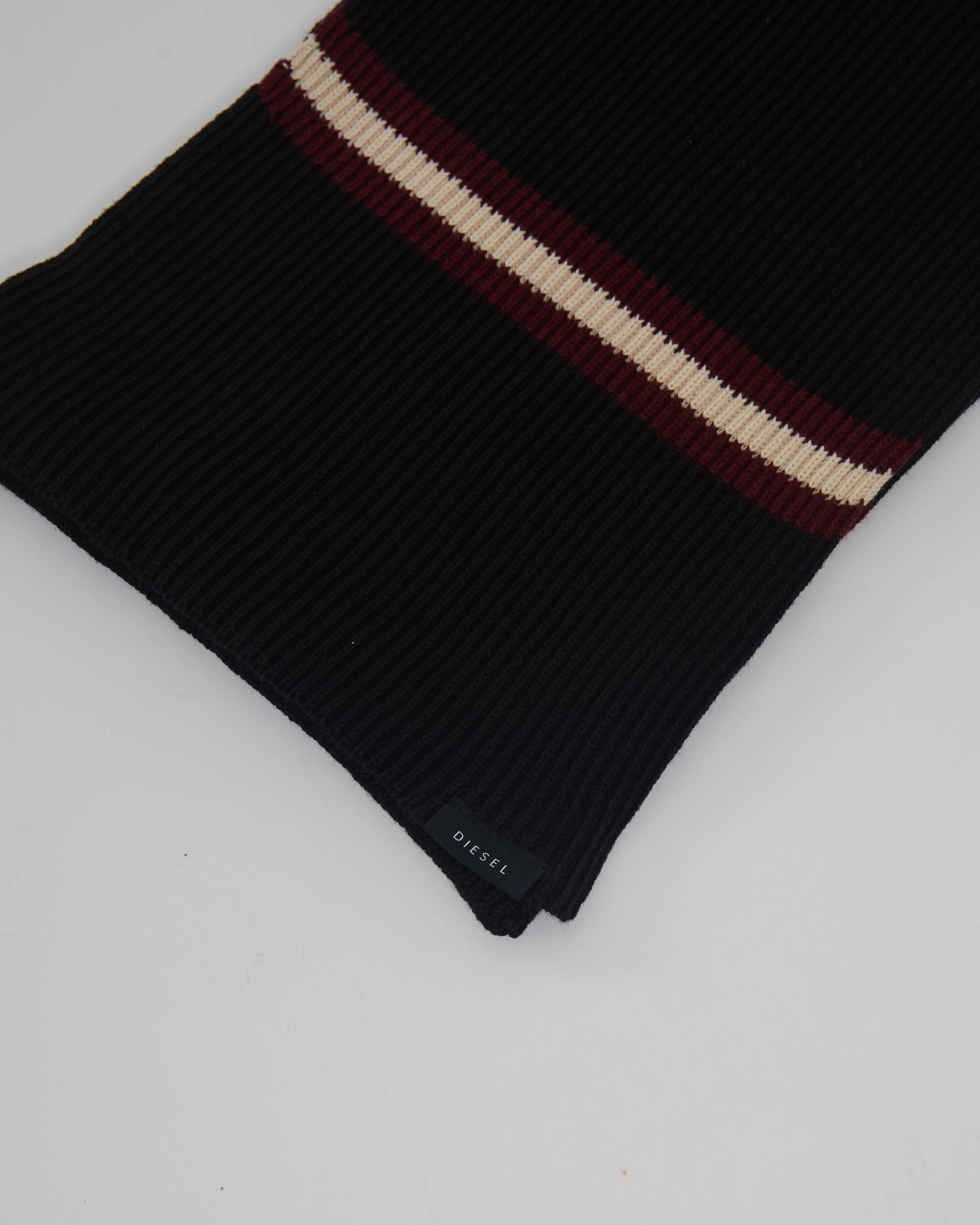 William Scarf Black/Wine Port